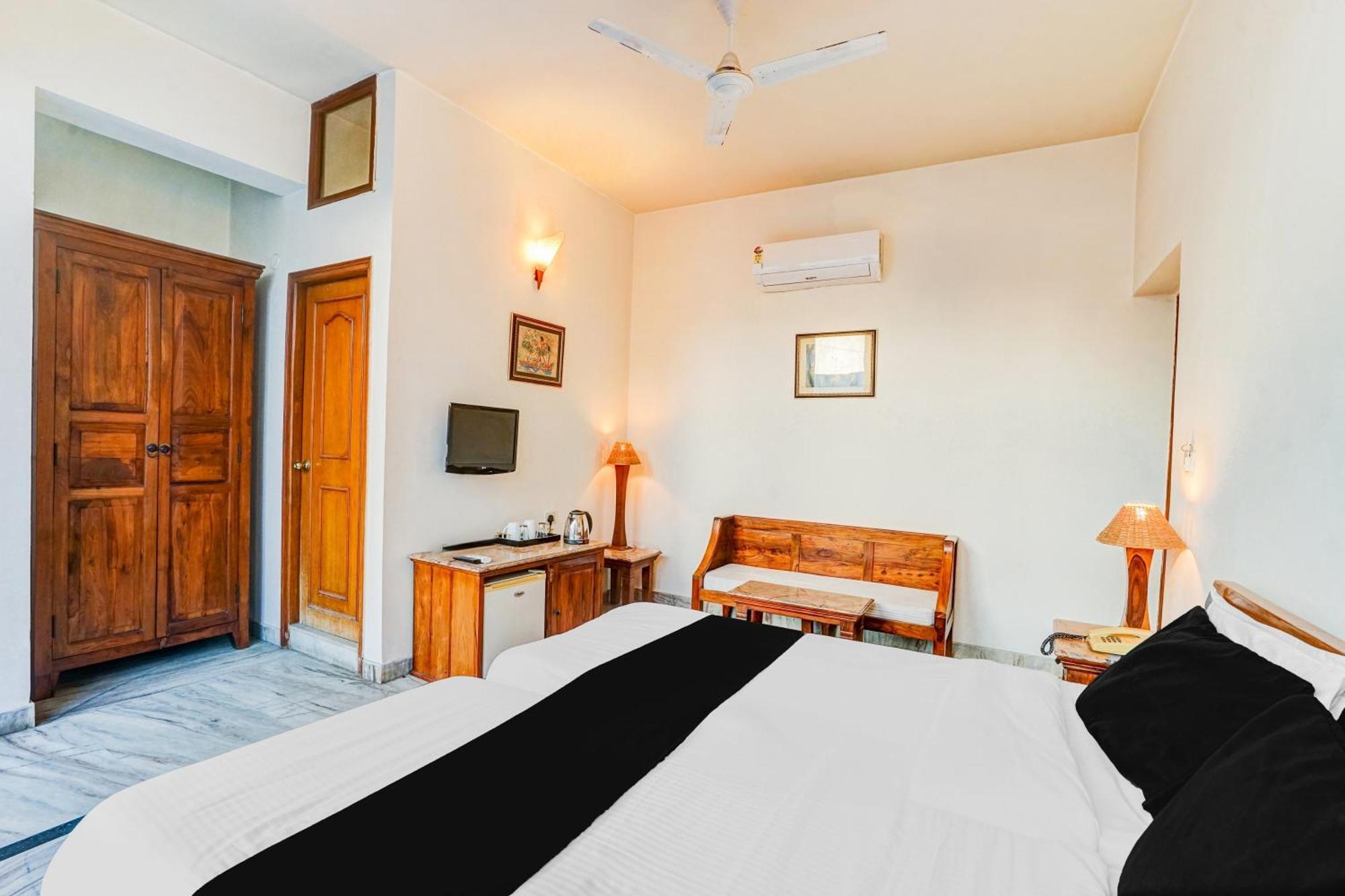 Super Hotel O Sansarchandra Road Formerly Luna Rosa Jaipur Dış mekan fotoğraf