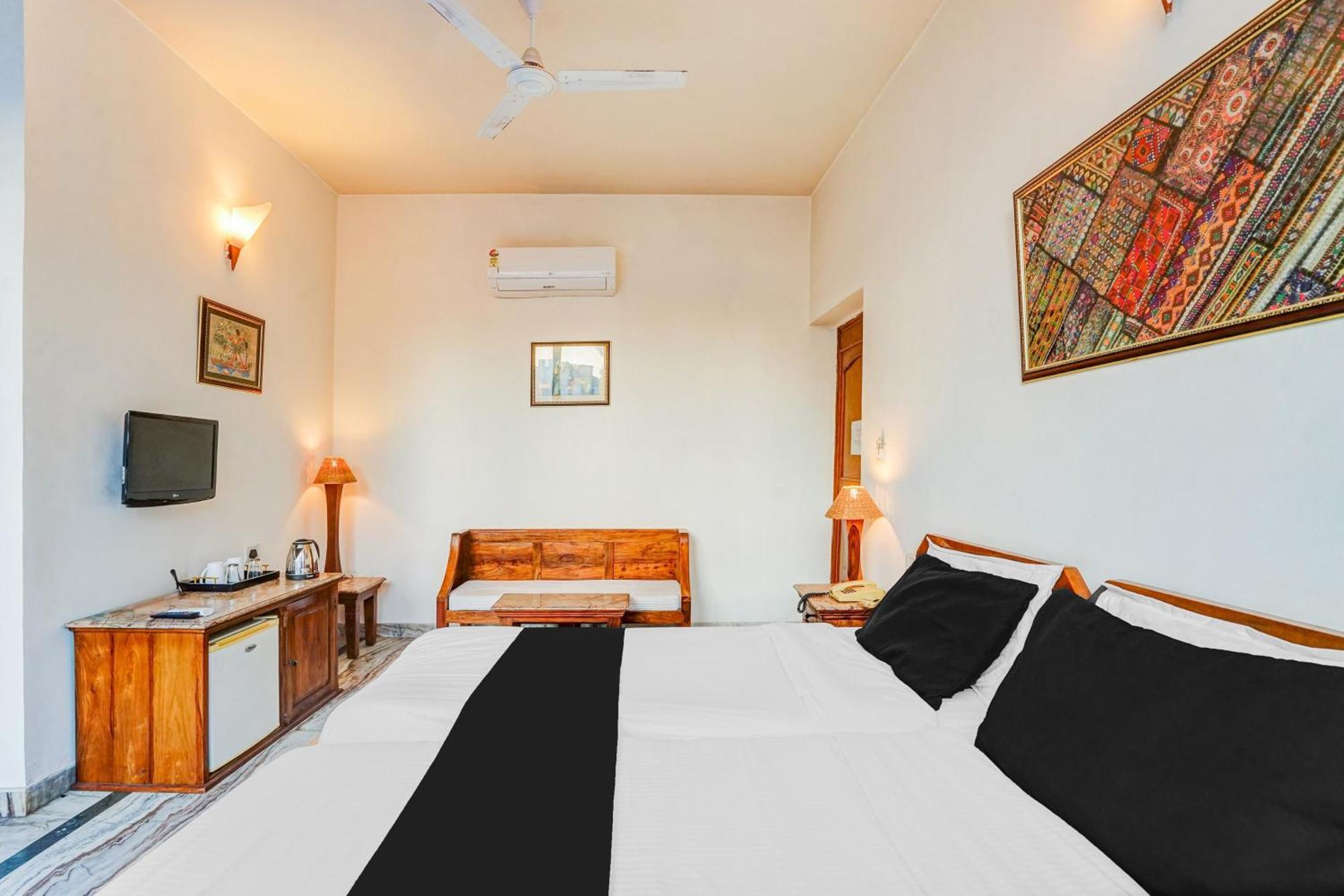 Super Hotel O Sansarchandra Road Formerly Luna Rosa Jaipur Dış mekan fotoğraf